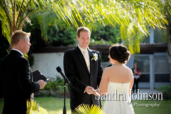 Best Lakeside wedding at Paradise Cove in Orlando, Florida - Wedding photographer - Sandra Johnson (SJFoto.com)
